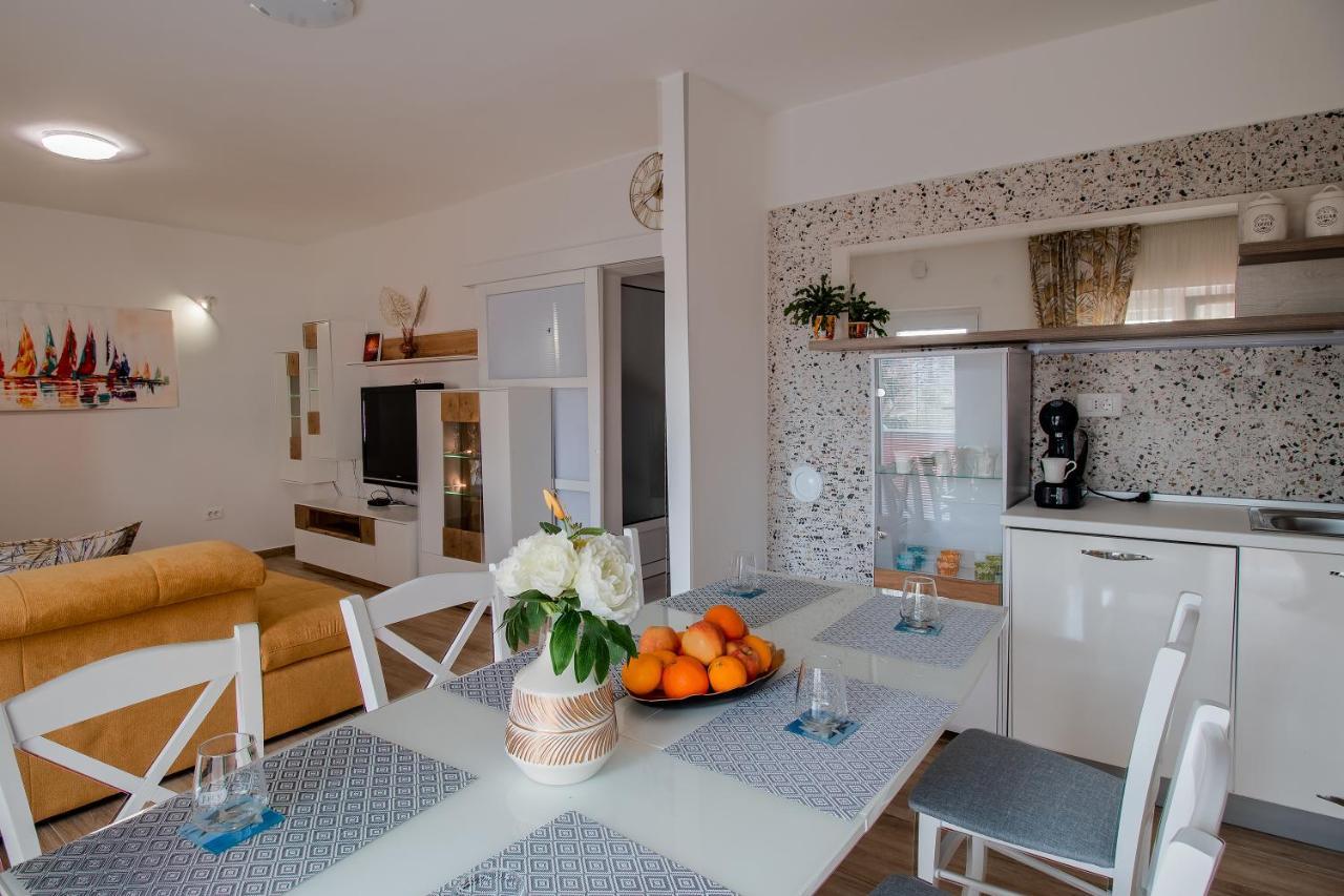 Apartment Matija Задар Екстер'єр фото