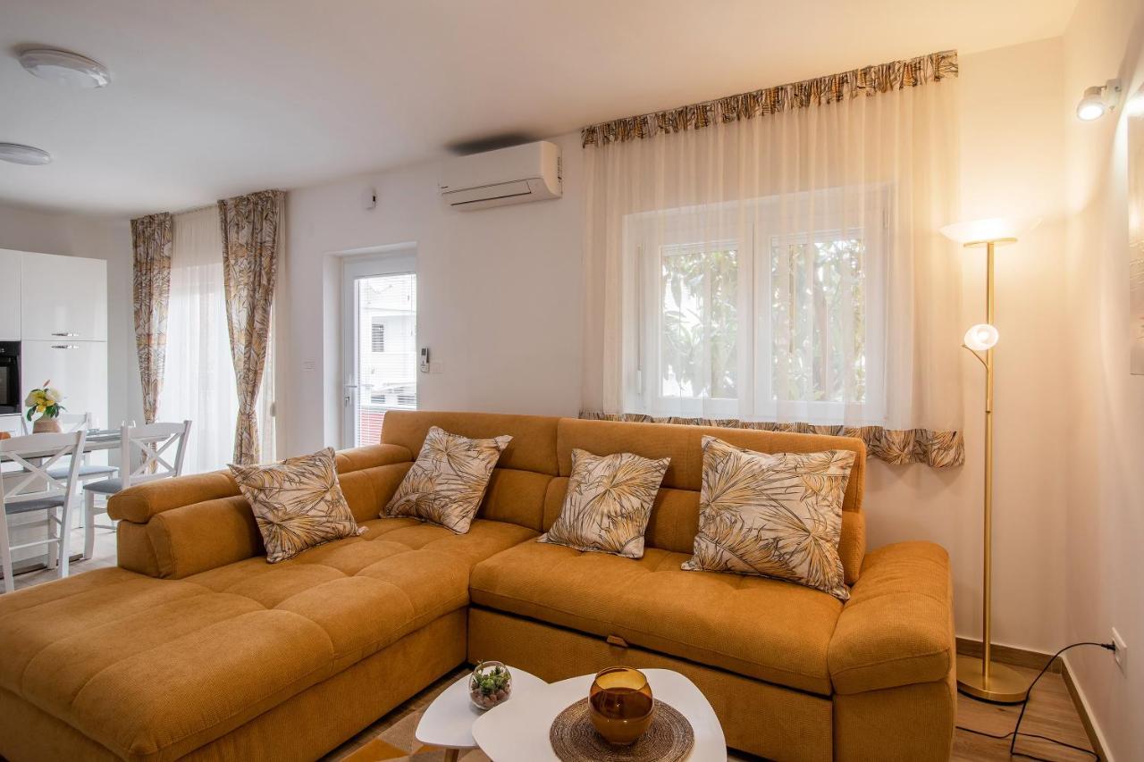 Apartment Matija Задар Екстер'єр фото