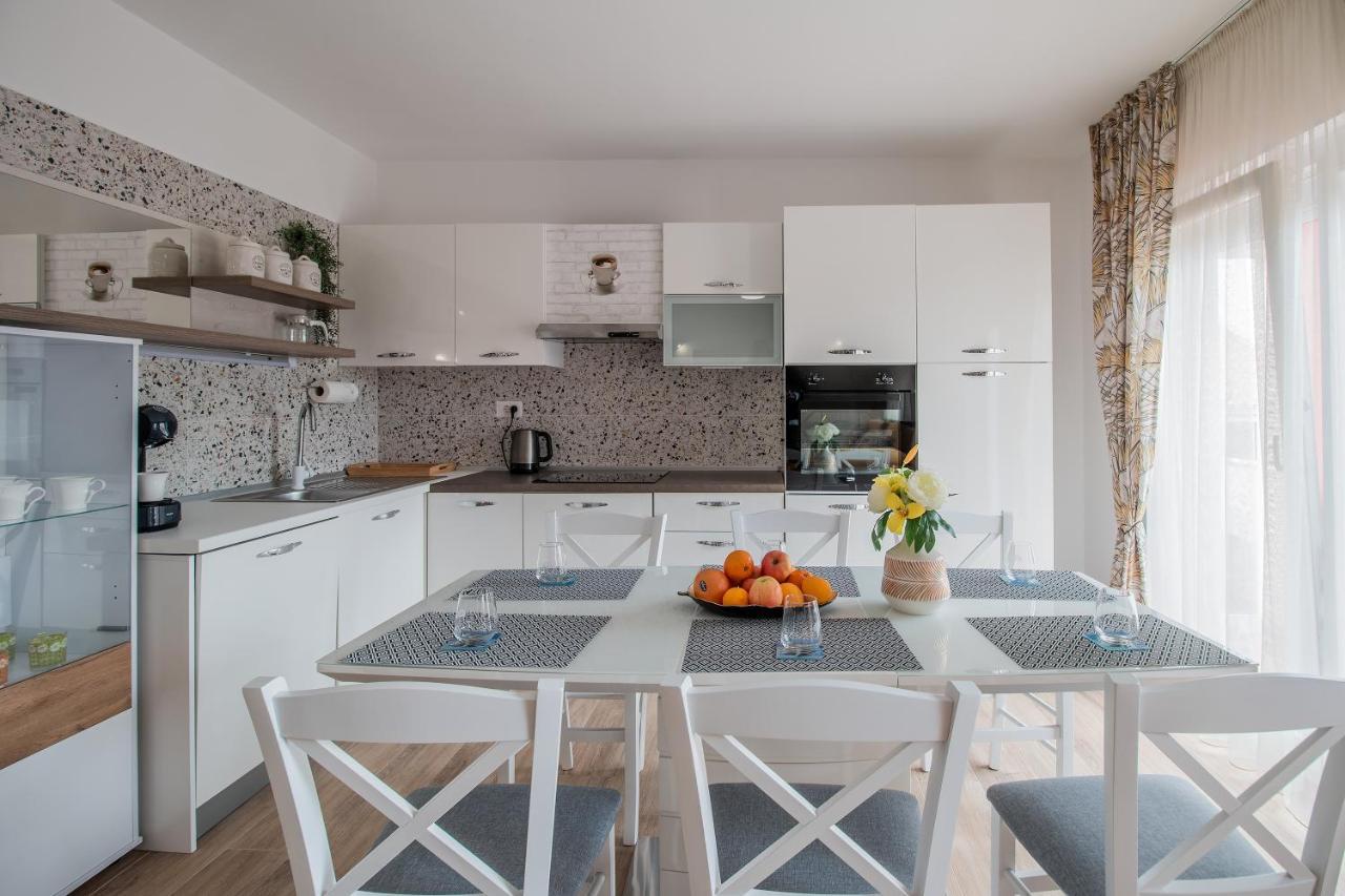 Apartment Matija Задар Екстер'єр фото